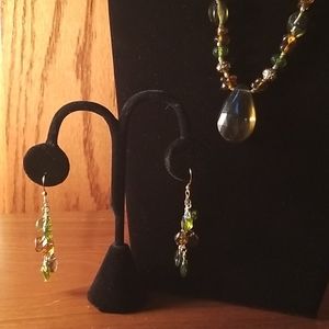 Necklace and earrings set